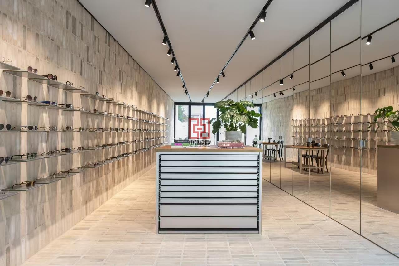 南京中強(qiáng)展柜廠 - 專(zhuān)業(yè)眼鏡店鋪展柜定制